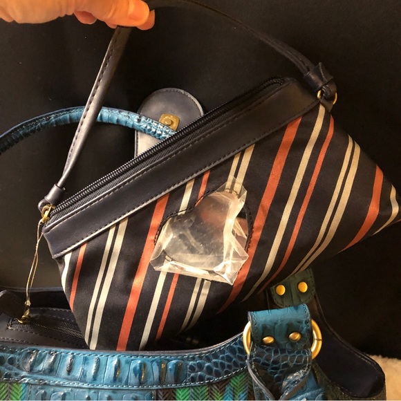 New Sharif Croc Style Beautiful Leather Satchel Handbag w/Matching Wristlet - Picture 7 of 16